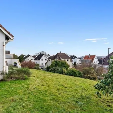 Sentralt Pa Byhaugen, Naer Ons Villa *
